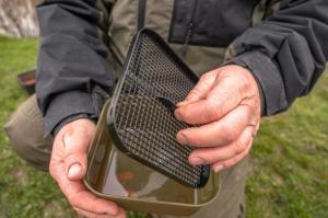 Korum Krabička na červy Maggot Tub and Riddle 1,2l