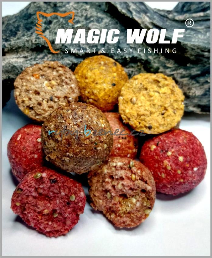 Magic Wolf Krmný boilies 20mm 5kg Kukuřice