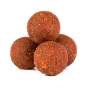 Mikbaits Boilie Spiceman Pikantní švestka 20mm 1kg